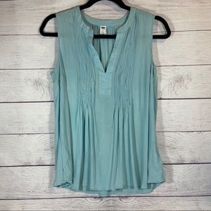 Light blue Old Navy tank top (M)